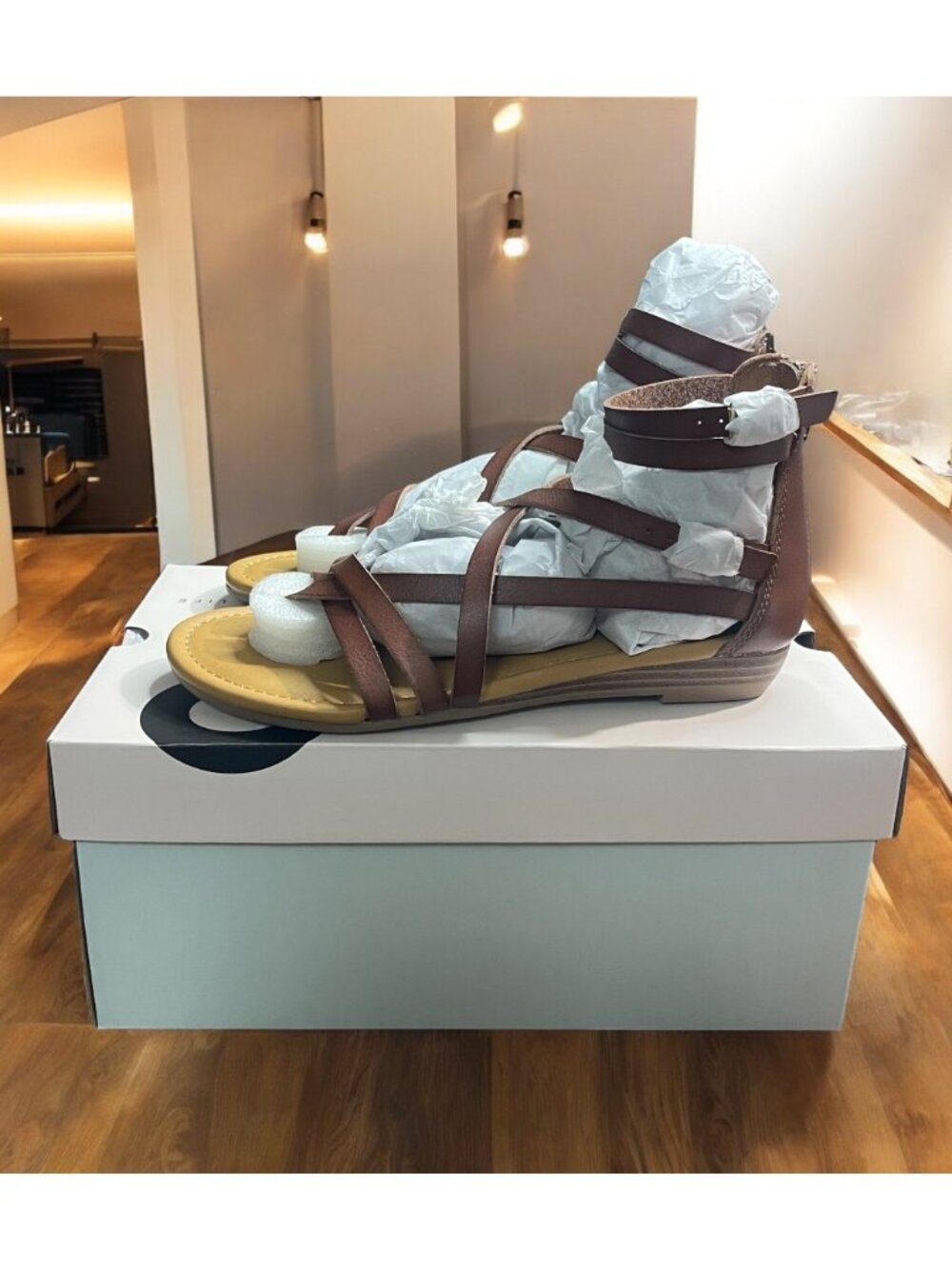 SO® Strappy Gladiator Women's Sandals, Size 6, New - Picture 3 of 10